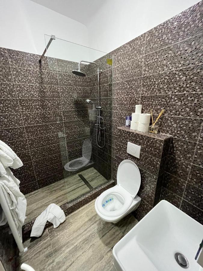 Central Studio Brasov Bagian luar foto