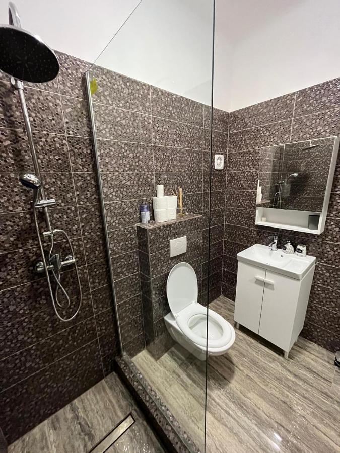 Central Studio Brasov Bagian luar foto
